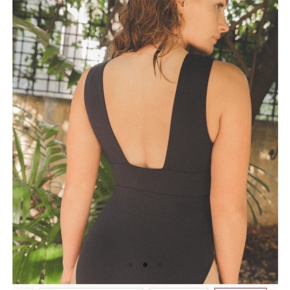 ANDIE The Mykonos Rib One-Piece Swimsuit
Black Size L - Picture 10 of 16